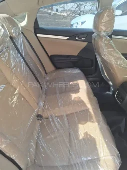 
										Honda Civic Oriel 1.8 i-VTEC CVT 2021 full									