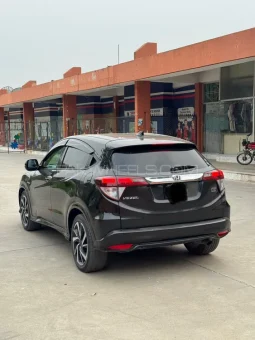 Honda Vezel Hybrid RS Honda Sensing  2017