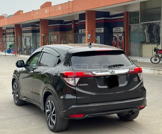 
								Honda Vezel Hybrid RS Honda Sensing  2017 full									