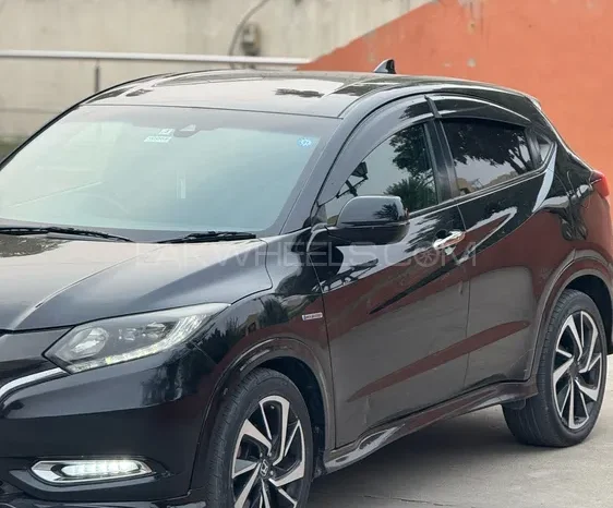
								Honda Vezel Hybrid RS Honda Sensing  2017 full									