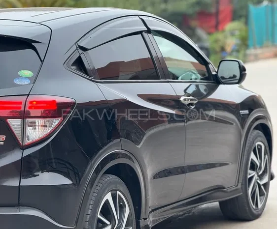 
								Honda Vezel Hybrid RS Honda Sensing  2017 full									