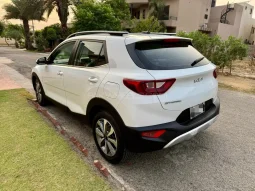
										KIA Stonic EX+ 2022 full									