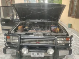 Mitsubishi Pajero 1990