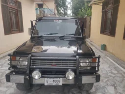 Mitsubishi Pajero 1990