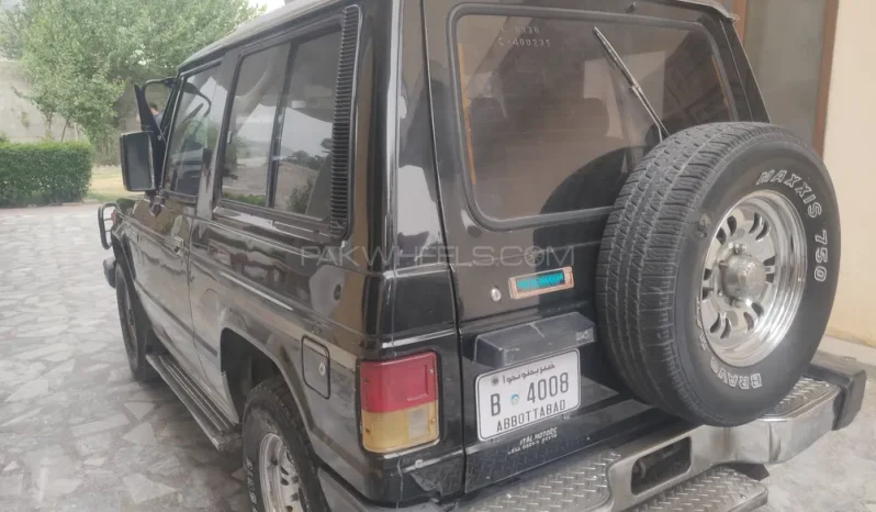 
								Mitsubishi Pajero 1990 full									