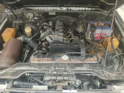 Mitsubishi Pajero 1990