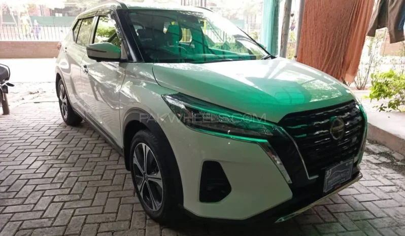 
								Nissan Kicks 2021 full									