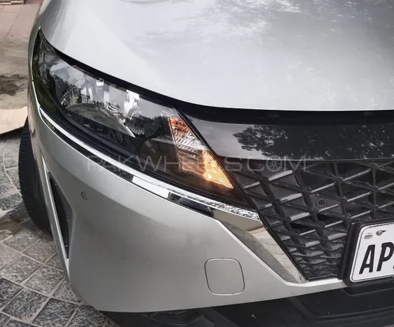 
								Nissan Note e-Power S 2022 full									