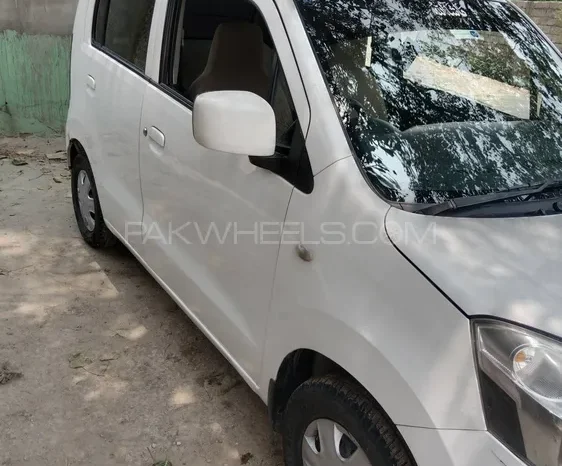 
								Suzuki Wagon R VXL 2015 full									