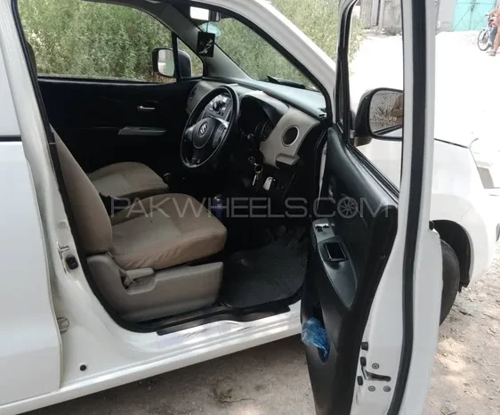 
								Suzuki Wagon R VXL 2015 full									