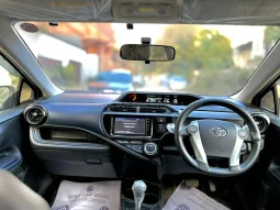 
										Toyota Aqua S 2015 full									