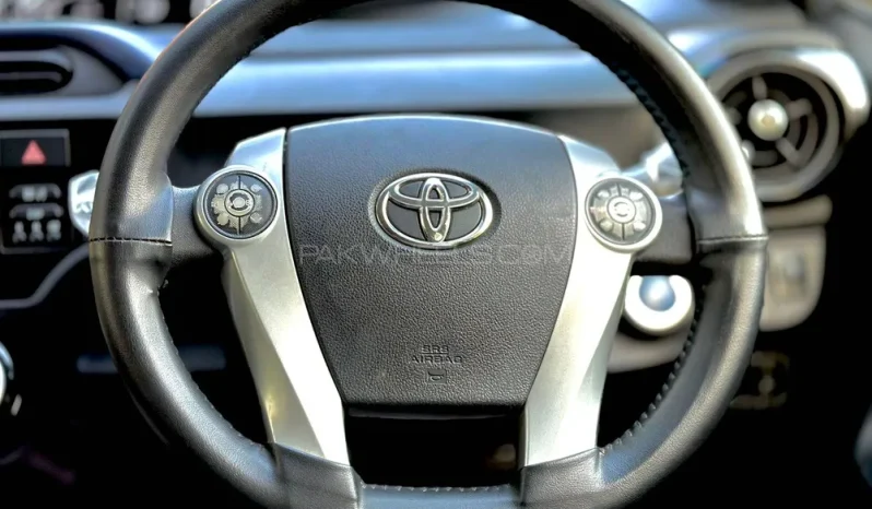 
								Toyota Aqua S 2015 full									