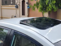 
										Toyota Corolla Altis Grande CVT-i 1.8 2018 full									