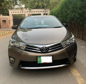 Toyota Corolla Altis Grande X CVT-i 1.8 Beige Interior 2016