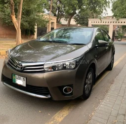 
										Toyota Corolla Altis Grande X CVT-i 1.8 Beige Interior 2016 full									