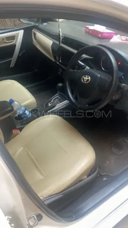 
										Toyota Corolla GLi Automatic 1.3 VVTi 2015 full									