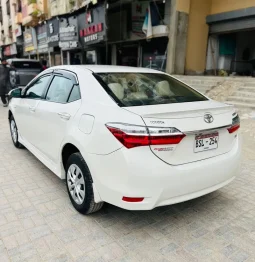 
										Toyota Corolla GLi Automatic 1.3 VVTi 2019 full									
