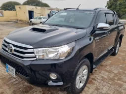 
										Toyota Hilux Revo G 3.0 2017 full									
