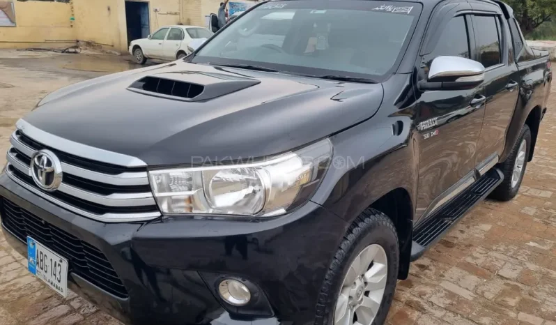
								Toyota Hilux Revo G 3.0 2017 full									