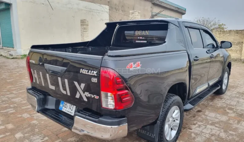 
								Toyota Hilux Revo G 3.0 2017 full									