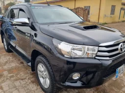 
										Toyota Hilux Revo G 3.0 2017 full									