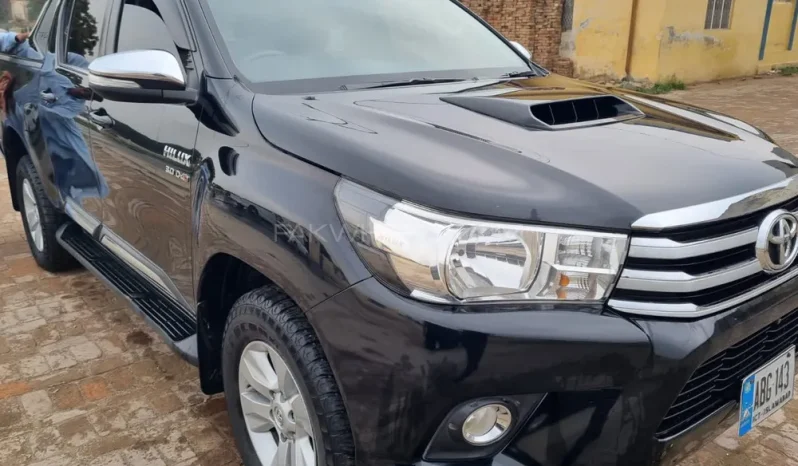 
								Toyota Hilux Revo G 3.0 2017 full									