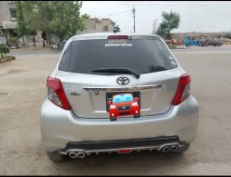 
										Toyota Vitz F 1.0 2012 full									