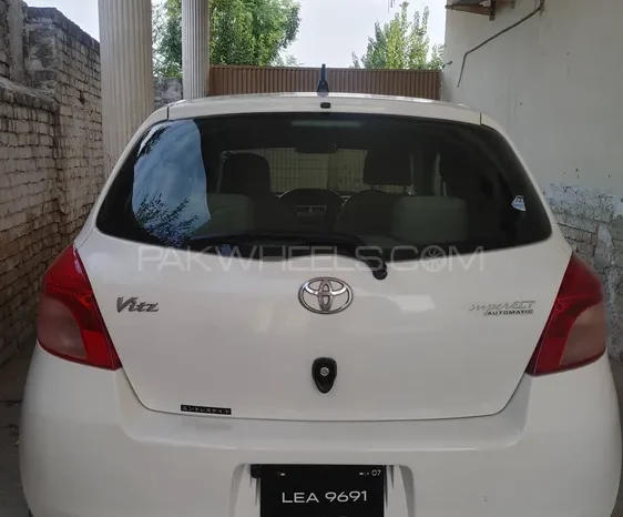 
								Toyota Vitz B Intelligent Package 1.0 2006 full									