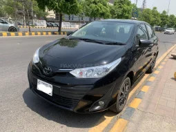 
										Toyota Yaris Sedan ATIV CVT 1.3 2021 full									